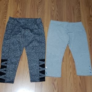 Womens 2 pair capri leggings Large workout pants